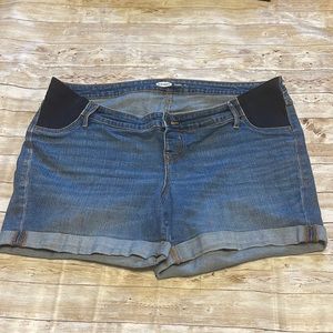 Maternity Shorts (Size 14)
